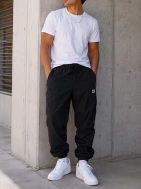 American Eagle‎ Black Nylon Joggers XL Track Pants AE Logo Graphic Activewear